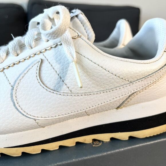 Nike Cortez Classic White Black Leather Casual Shoes 819920-110 Women's Size 7 - Picture 6 of 12